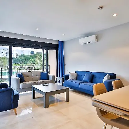 Mene Hotel *