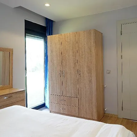 Mene Apartment *